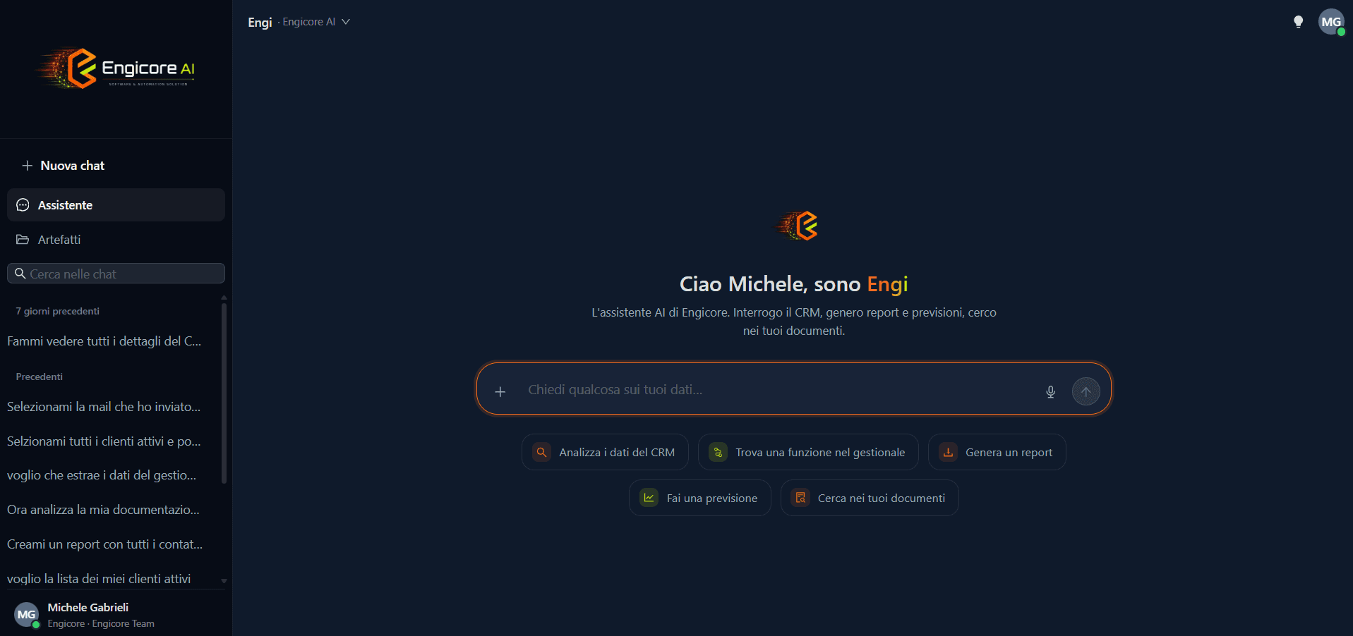 Schermata di Engi, l'agente AI integrato nel gestionale Engicore, con chat e input vocale